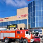 В саратовском ТЦ загорелась бильярдная, людей вывели на улицу В саратовском ТЦ загорелась бильярдная, людей вывели на улицу