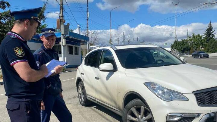 В Саратове водитель иномарки оплатил долги из-за страха расставания с машиной В Саратове водитель иномарки оплатил долги из-за страха расставания с машиной