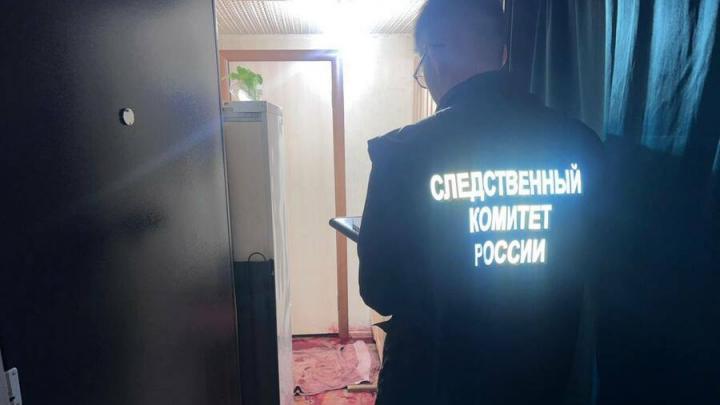 Нож в шее: саратовчанке вынесен приговор за убийство сестры Нож в шее: саратовчанке вынесен приговор за убийство сестры
