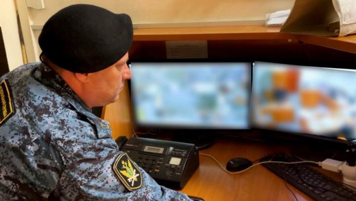 В здании саратовского суда приставы задержали распространителя наркотиков В здании саратовского суда приставы задержали распространителя наркотиков