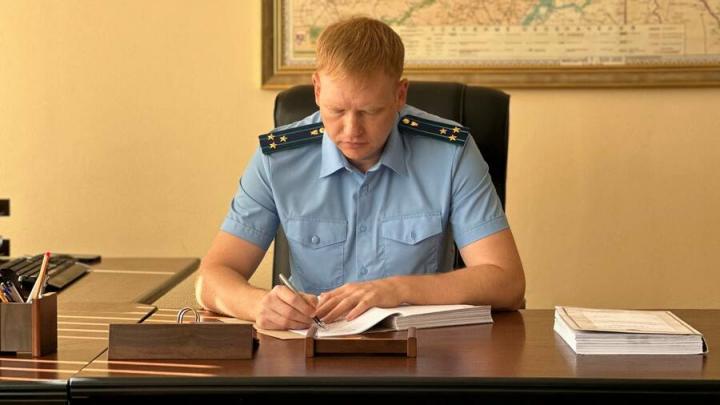 В Саратове полицейский-дознаватель обвиняется в фальсификации В Саратове полицейский-дознаватель обвиняется в фальсификации