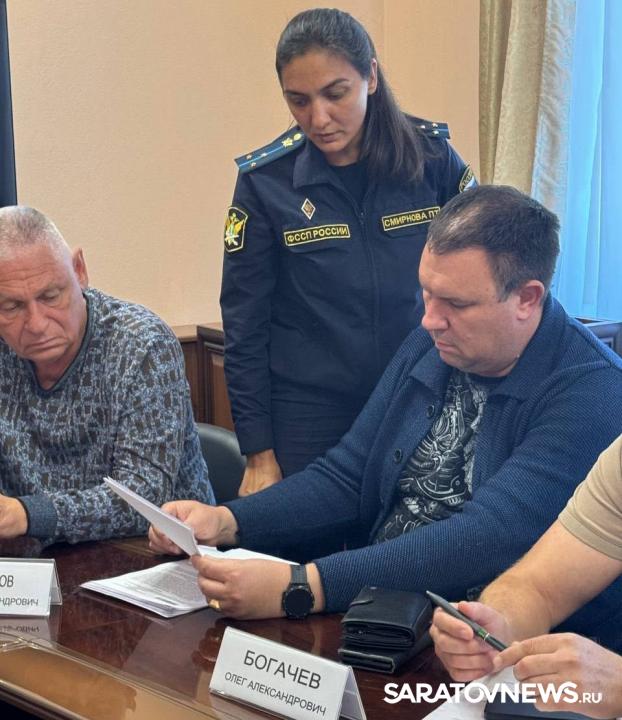 Управляющим компаниям в Энгельсе вручили предупреждения из-за плохого оборудования контейнерных площадок Управляющим компаниям в Энгельсе вручили предупреждения из-за плохого оборудования контейнерных площадок