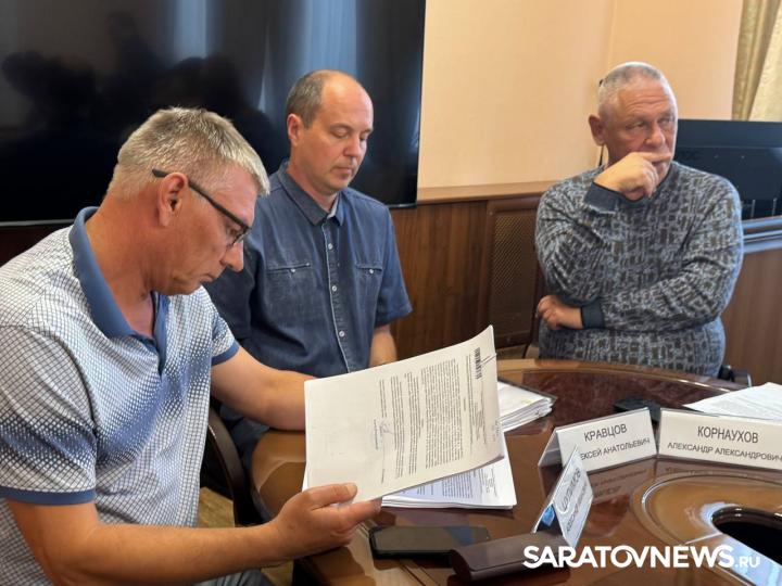Управляющим компаниям в Энгельсе вручили предупреждения из-за плохого оборудования контейнерных площадок Управляющим компаниям в Энгельсе вручили предупреждения из-за плохого оборудования контейнерных площадок