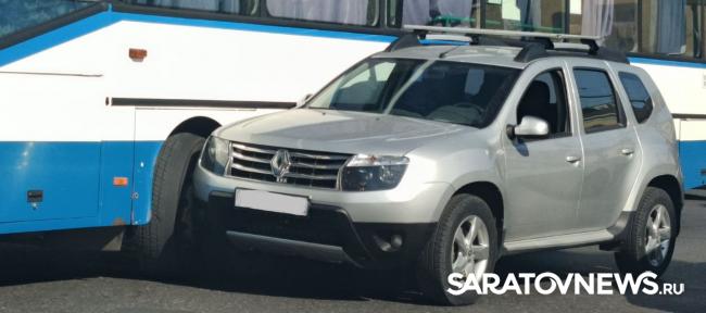 В центре Саратова автобус № 2Д попал в ДТП с иномаркой В центре Саратова автобус № 2Д попал в ДТП с иномаркой