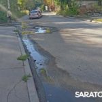 Две недели течет вода из колодцев на 1-м Жилучастке в Саратове