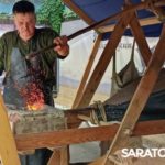 На фестивале «Укек» в Саратове чеканили монеты, вили верёвки, получали предсказания гадалок