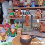 На фестивале «Укек» в Саратове чеканили монеты, вили верёвки, получали предсказания гадалок