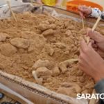На фестивале «Укек» в Саратове чеканили монеты, вили верёвки, получали предсказания гадалок