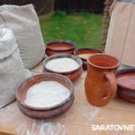 На фестивале «Укек» в Саратове чеканили монеты, вили верёвки, получали предсказания гадалок