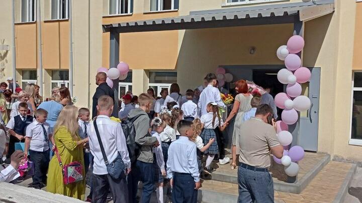 В саратовских школах начался новый учебный год В саратовских школах начался новый учебный год