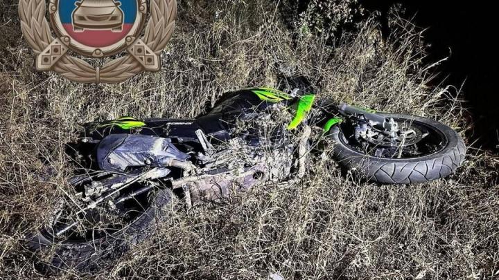 Парень скончался в «скорой» после падения с мопеда у саратовского села Парень скончался в «скорой» после падения с мопеда у саратовского села