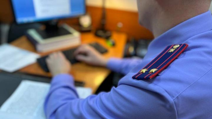 В Саратове сотрудница вуза ставила зачеты за деньги В Саратове сотрудница вуза ставила зачеты за деньги