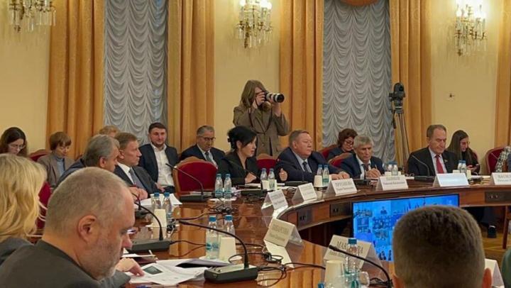 Депутат Госдумы Николай Панков призвал Минсельхоз Саратовской области помогать районам в реализации важных для жителей проектов Депутат Госдумы Николай Панков призвал Минсельхоз Саратовской области помогать районам в реализации важных для жителей проектов