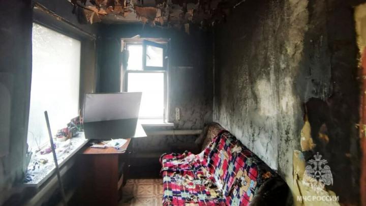 Отец с дочерью пострадали на пожаре в Саратове Отец с дочерью пострадали на пожаре в Саратове