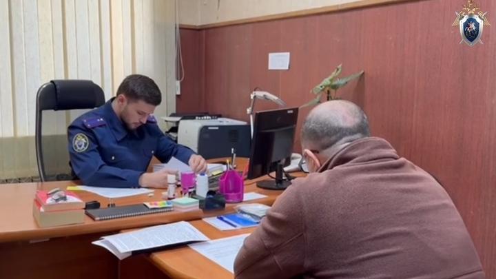 В Ершовском районе бизнесмен провернул аферу на 1 млн рублей В Ершовском районе бизнесмен провернул аферу на 1 млн рублей