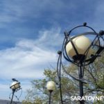 В Энгельсе появился туристический трек с миниатюрными скульптурами символа города