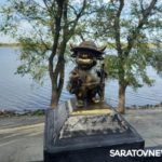 В Энгельсе появился туристический трек с миниатюрными скульптурами символа города