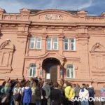 В Энгельсе появился туристический трек с миниатюрными скульптурами символа города