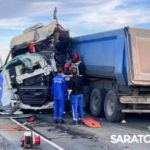 Водитель погиб в ДТП с двумя грузовиками в Энгельсском районе Водитель погиб в ДТП с двумя грузовиками в Энгельсском районе