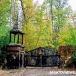 Заброшенная база отдыха в Марксе привлекает туристов сказочной атмосферой Заброшенная база отдыха в Марксе привлекает туристов сказочной атмосферой