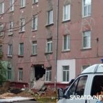 В Саратове расширили площадь ограждения у дома с рухнувшей стеной