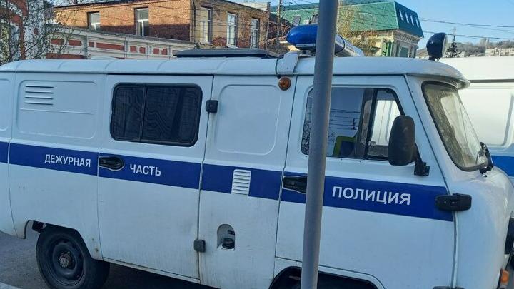 В энгельсском поселке Мелиораторов прикрыли наркопритон в квартире В энгельсском поселке Мелиораторов прикрыли наркопритон в квартире
