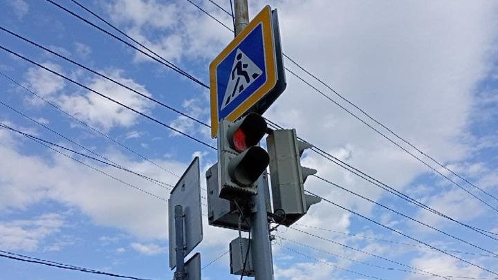 В Саратове перекресток у рынка «Привоз» дооснастят пешеходными светофорами