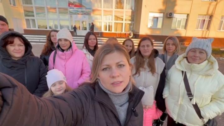 Жители микрорайона Молодежный поблагодарили саратовцев за поддержку строительства школы Жители микрорайона Молодежный поблагодарили саратовцев за поддержку строительства школы