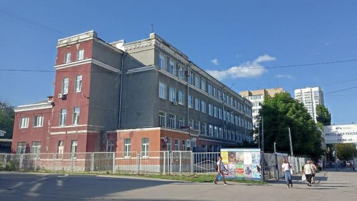 Историческую школу на проспекте Энтузиастов в Саратове взяли под охрану Историческую школу на проспекте Энтузиастов в Саратове взяли под охрану
