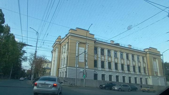 В Саратове выделили 145 миллионов на реставрацию школы в историческом здании В Саратове выделили 145 миллионов на реставрацию школы в историческом здании