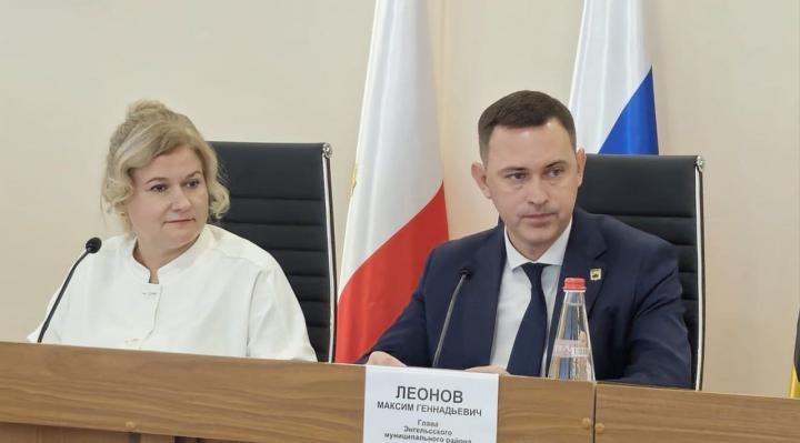 В Энгельсе снова появится бесплатный каток на центральной площади В Энгельсе снова появится бесплатный каток на центральной площади