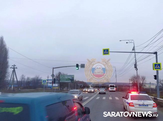 Пешеход попал под автобус у «Ленты» в Саратове Пешеход попал под автобус у «Ленты» в Саратове
