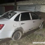 В Энгельсе двое юнцов избили автовладельца