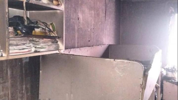 Ребенок погиб, женщина в больнице после пожара в Марксе Ребенок погиб, женщина в больнице после пожара в Марксе