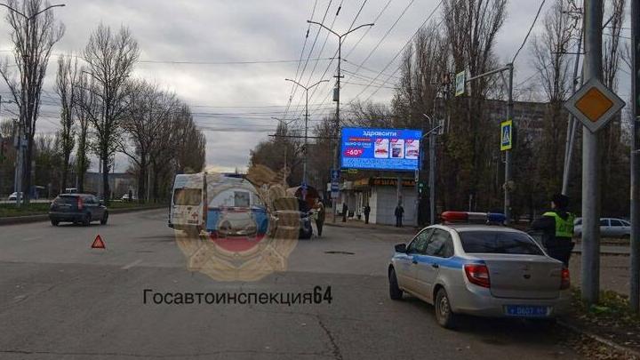 Мальчик пострадал в ДТП со «скорой» и иномаркой в Саратове