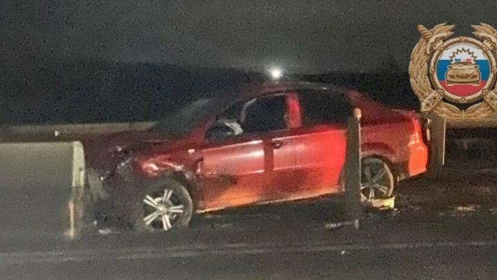 В Балашовском районе автоледи на Chevrolet врезалась в ограждение и попала в больницу В Балашовском районе автоледи на Chevrolet врезалась в ограждение и попала в больницу
