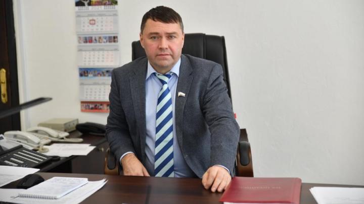 Роман Грибов предлагает лишить недобросовестных народных избранников депутатских надбавок к пенсиям