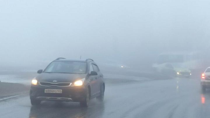 Из-за тумана в Саратовской области ухудшилась видимость на дорогах шести районов Из-за тумана в Саратовской области ухудшилась видимость на дорогах шести районов