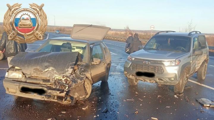 Мужчина пострадал в ДТП с «Нивой» и «14-й» в Балашовском районе Мужчина пострадал в ДТП с «Нивой» и «14-й» в Балашовском районе