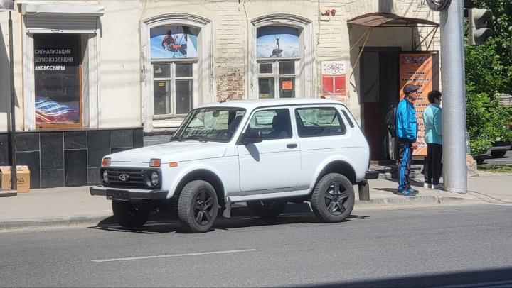 В Пугачёве водитель предъявил поддельные права: возбуждено уголовное дело В Пугачёве водитель предъявил поддельные права: возбуждено уголовное дело