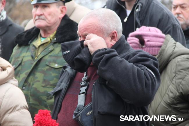 На мемориал в Парке Победы занесли имена Героев-саратовцев На мемориал в Парке Победы занесли имена Героев-саратовцев