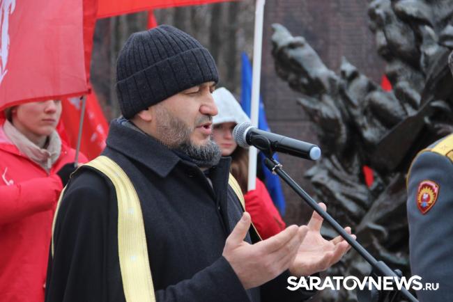 На мемориал в Парке Победы занесли имена Героев-саратовцев На мемориал в Парке Победы занесли имена Героев-саратовцев