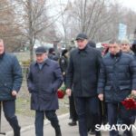 На мемориал в Парке Победы занесли имена Героев-саратовцев На мемориал в Парке Победы занесли имена Героев-саратовцев