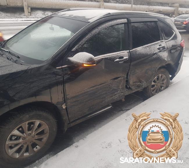 У Воскресенского кладбища в Саратове произошло еще одно ДТП У Воскресенского кладбища в Саратове произошло еще одно ДТП