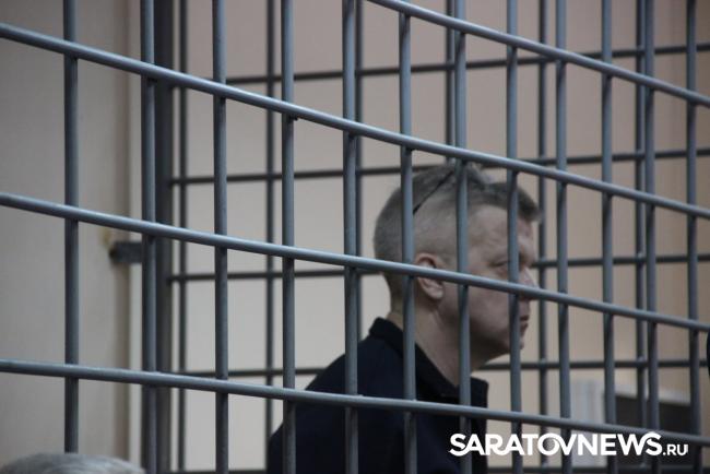 Суд в Саратове продлил арест имущества экс-руководителей КБПА, включая автомобиль Mercedes и часы от губернатора