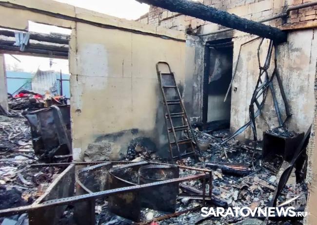Женщина и мужчина пострадали в ночном пожаре в Клещевке Женщина и мужчина пострадали в ночном пожаре в Клещевке