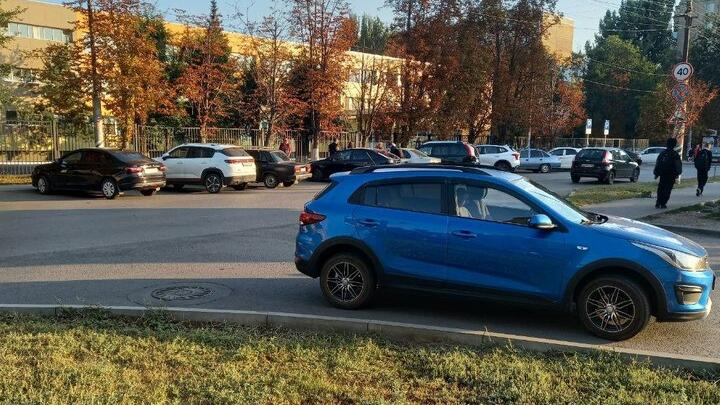 Под Саратовом задержан водитель-мигрант с «липовыми» правами Под Саратовом задержан водитель-мигрант с «липовыми» правами