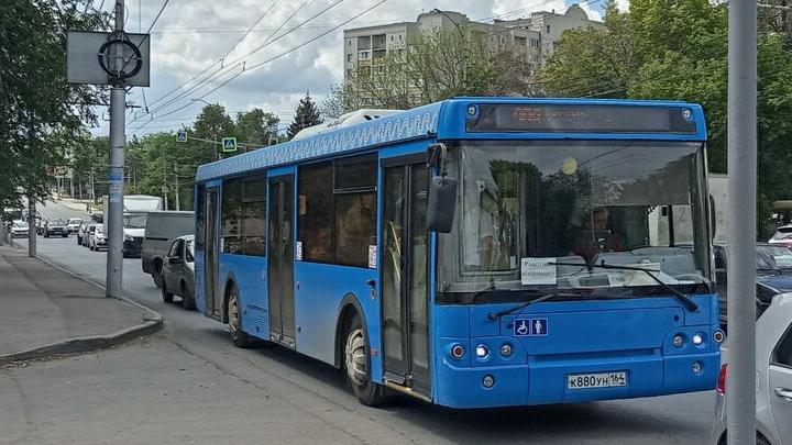 Пять цен за один проезд: министр объяснил, во сколько обходится билет в саратовском автобусе Пять цен за один проезд: министр объяснил, во сколько обходится билет в саратовском автобусе