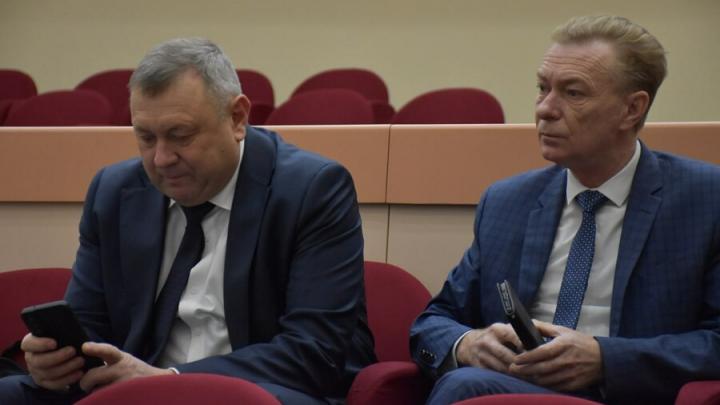 Школы под охраной, зарплаты бюджетникам и автобус №78: на что пойдут миллиарды в Саратове Школы под охраной, зарплаты бюджетникам и автобус №78: на что пойдут миллиарды в Саратове