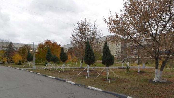 В Областной клинической больнице Саратова обновят асфальт и тротуары за 10 млн В Областной клинической больнице Саратова обновят асфальт и тротуары за 10 млн